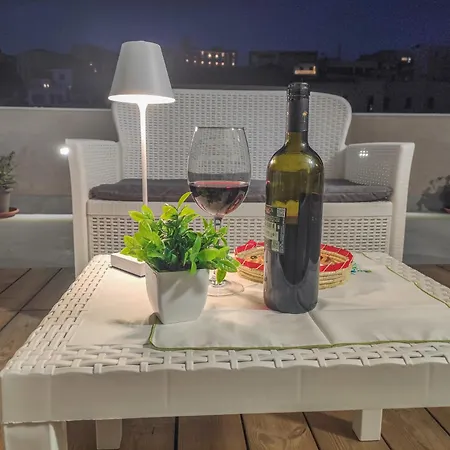 Daire Panoramic House With Terrace - Marina *