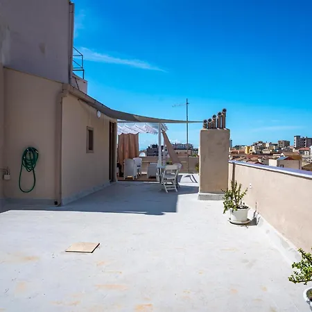 Panoramic House With Terrace - Marina Apartament Cagliari