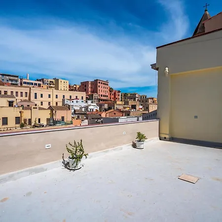 Daire Panoramic House With Terrace - Marina Cagliari