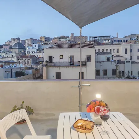 Panoramic House With Terrace - Marina * Cagliari