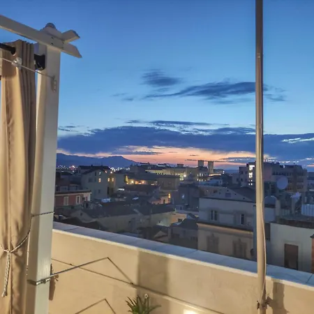 Panoramic House With Terrace - Marina * Cagliari