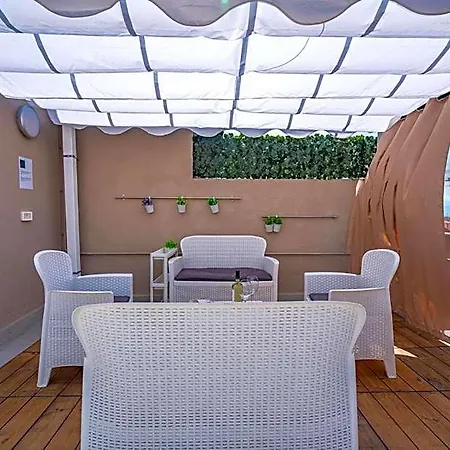 شقة Panoramic House With Terrace - Marina كالياري