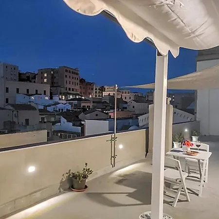Panoramic House With Terrace - Marina * كالياري
