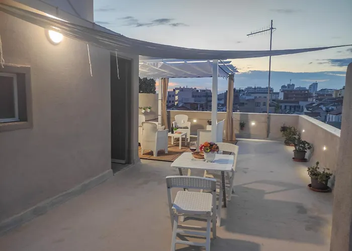 アパート Panoramic House With Terrace - Marina